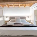 Secret - San Babila Lux Apartamento Milão
