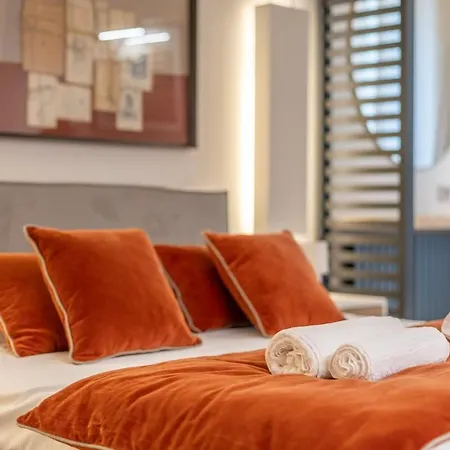 Secret - San Babila Lux Apartamento *